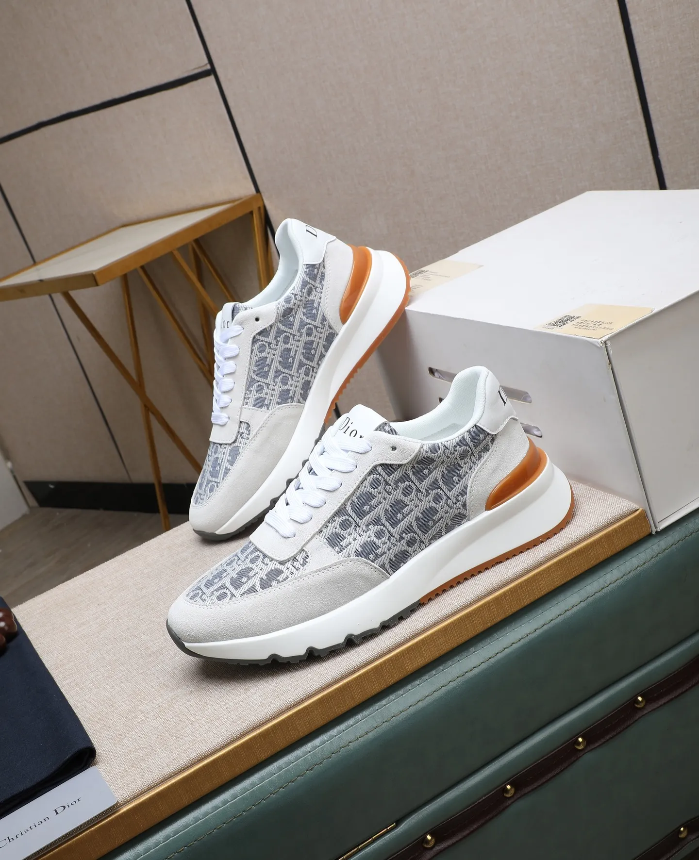 Men's men's shoes💰460 🌹🌹[Dior] latest model🙈original replica! 👟👟👟You can go to the top-notch workmanship. The upper is made of Italian 🇮🇹imported cowhide. The mesh lining is suitable for travel. The original replica outsole makes it suitable for all kinds of travel, showing low-key luxury. Let quality speak for itself. Color: Size: 38-44